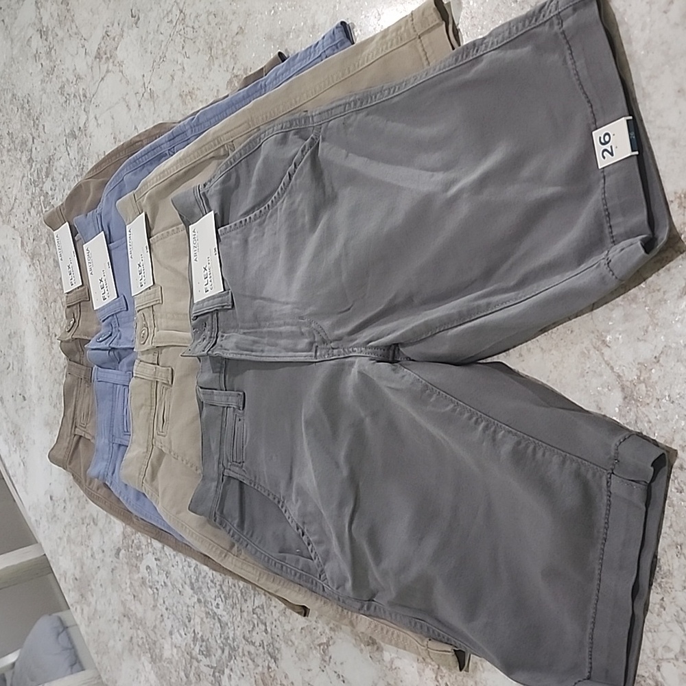 Arizona flex classic fit shorts  10"‎ inseam NWT size 26